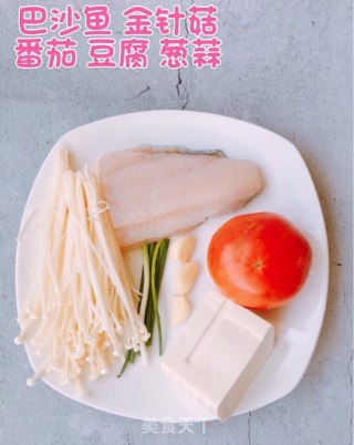多鲜鱼煲的做法步骤：1