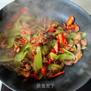 莴苣炒肉片的做法步骤：7