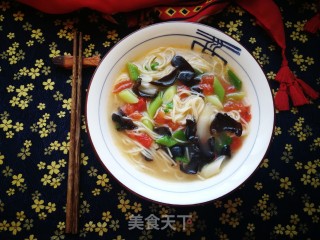 蒜苗木耳榨菜汤面的做法步骤：9