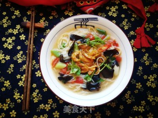 蒜苗木耳榨菜汤面的做法步骤：10