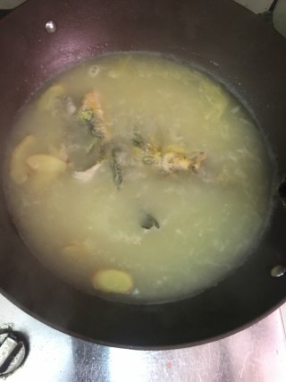 咸菜豆腐滚黄骨鱼汤的做法步骤：9