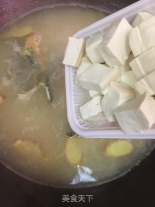 咸菜豆腐滚黄骨鱼汤的做法步骤：10
