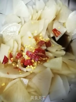 酸辣萝卜的做法步骤：2