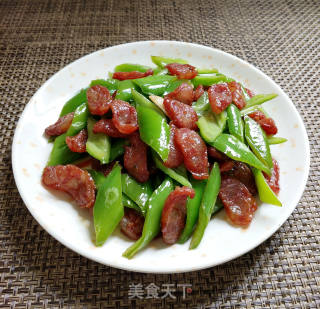 青椒炒腊肠的做法步骤：8