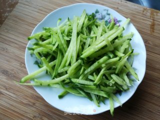 牛肉酱火龙果拌面的做法步骤：4