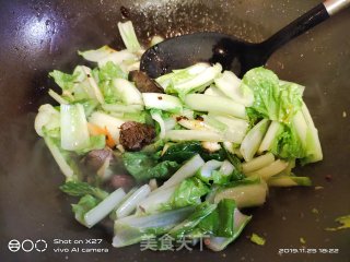 白菜根炒油豆腐的做法步骤：4