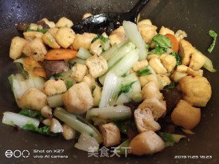 白菜根炒油豆腐的做法步骤：5
