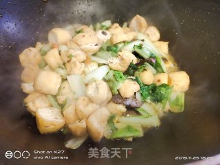 白菜根炒油豆腐的做法步骤：9