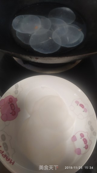萝卜玫瑰花的做法步骤：2