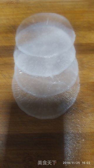 萝卜玫瑰花的做法步骤：3