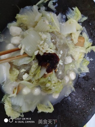丸子鱼豆腐炖白菜的做法步骤：9