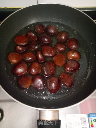 冰糖栗子的做法步骤：4