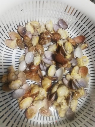 比饭店还好吃的爆炒花甲的做法步骤：3