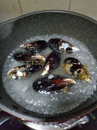 青口菠菜拌粉丝的做法步骤：4