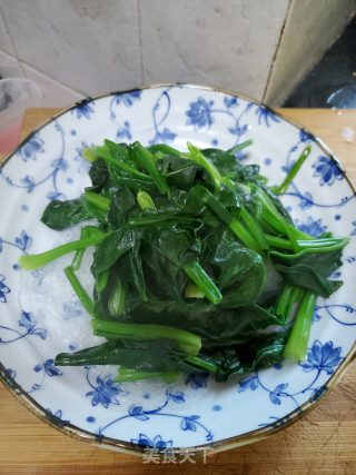 青口菠菜拌粉丝的做法步骤：13