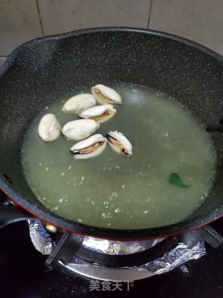 青口菠菜拌粉丝的做法步骤：14