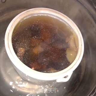 羊肚菌老母鸡汤的做法步骤：5