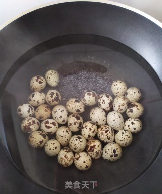 红烧鹌鹑蛋的做法步骤：1
