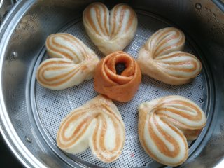 双色火龙果心形馒头的做法步骤：15