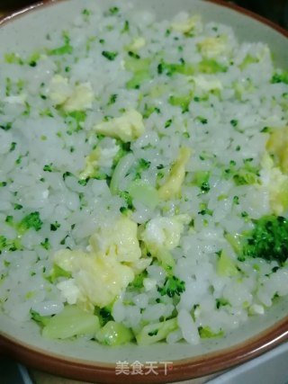西兰花炒饭的做法步骤：9