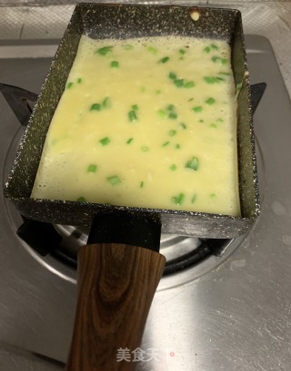 葱花鸡蛋摊饼的做法步骤：4