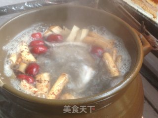 五指毛桃煲鸡汤的做法步骤：5