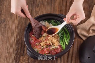煲仔饭的一勺灵魂酱油的做法步骤：4