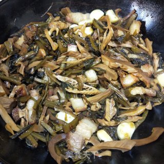 五花肉咸菜笋干煲的做法步骤：7