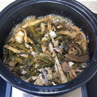 五花肉咸菜笋干煲的做法步骤：9