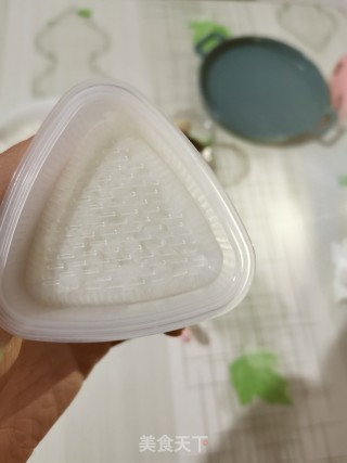 三角饭团的做法步骤：3