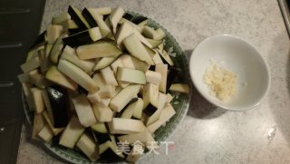 雪莉酒蒜香茄子的做法步骤：2