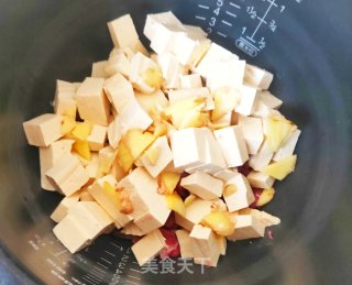 冬天必备的暖身补品：5分钟就能搞定的粉条豆腐羊肉汤的做法步骤：4
