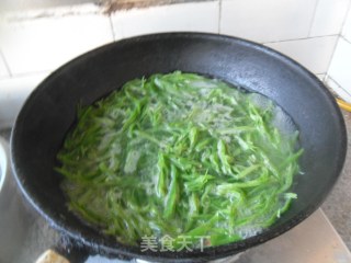 蒜蓉扁豆丝的做法步骤：4