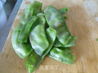 蒜蓉扁豆丝的做法步骤：1