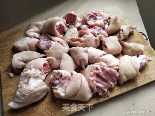 猪蹄板栗红枣汤的做法步骤：2