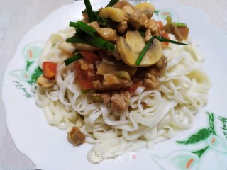 蘑菇肉盖浇面的做法步骤：11