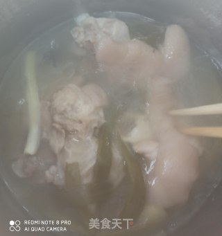 炖大骨萝卜汤的做法步骤：3