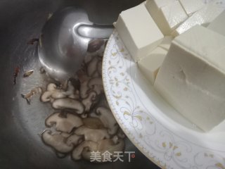香菇炖豆腐的做法步骤：7