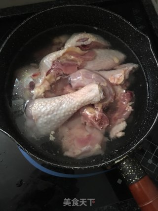海底椰煲鸡汤的做法步骤：2