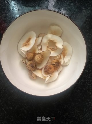 海底椰煲鸡汤的做法步骤：3