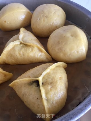 南瓜馒头和糖三角的做法步骤：8