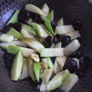 骨汤炖萝卜的做法步骤：6