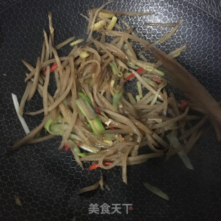 “咸菜”长腿蛸炒咸菜的做法步骤：14