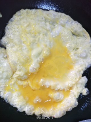 咸菜炒鸡蛋的做法步骤：3