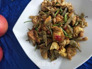 咸菜炒鸡蛋的做法步骤：7
