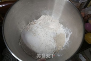 全麦炭烧酸奶吐司的做法步骤：2