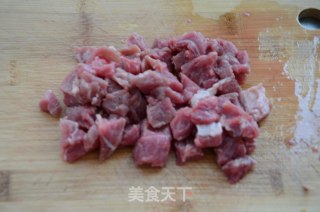 黑椒牛肉肠的做法步骤：2