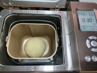 紫薯面包卷的做法步骤：5