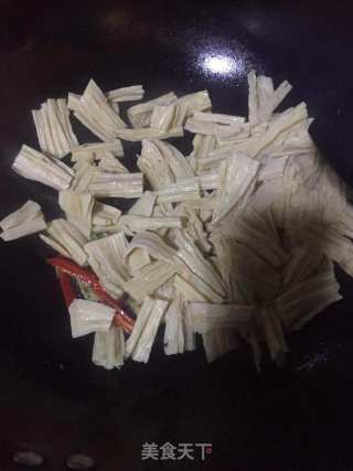 素炒腐竹的做法步骤：3