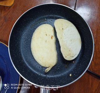 馒头火腿煎蛋三明治的做法步骤：4